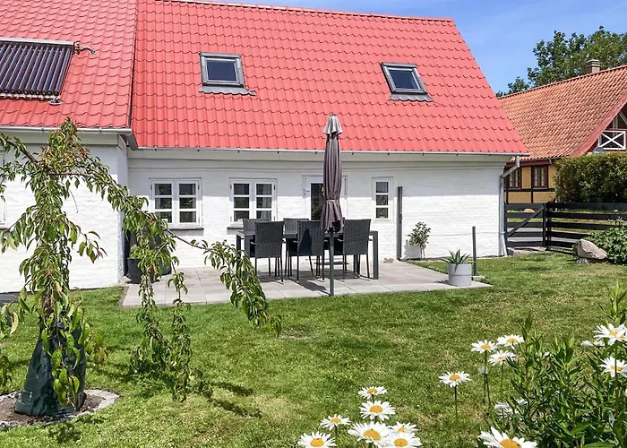 Elsebeth Fahlgren Ellegaard *